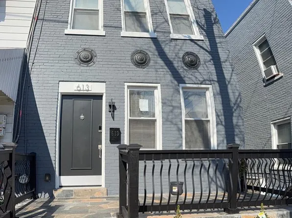 613 Roxboro Pl NW, Washington, DC 20011