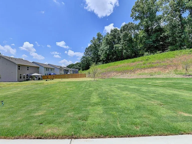7309 Yewtree Dr — Photo 47
