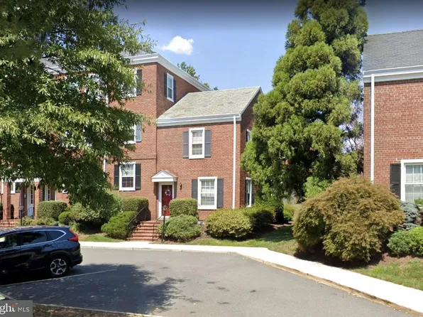 2921 S Buchanan St, Arlington, VA 22206