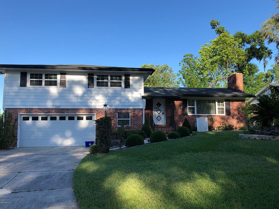 2nd image of 1607 Mount Vernon Dr