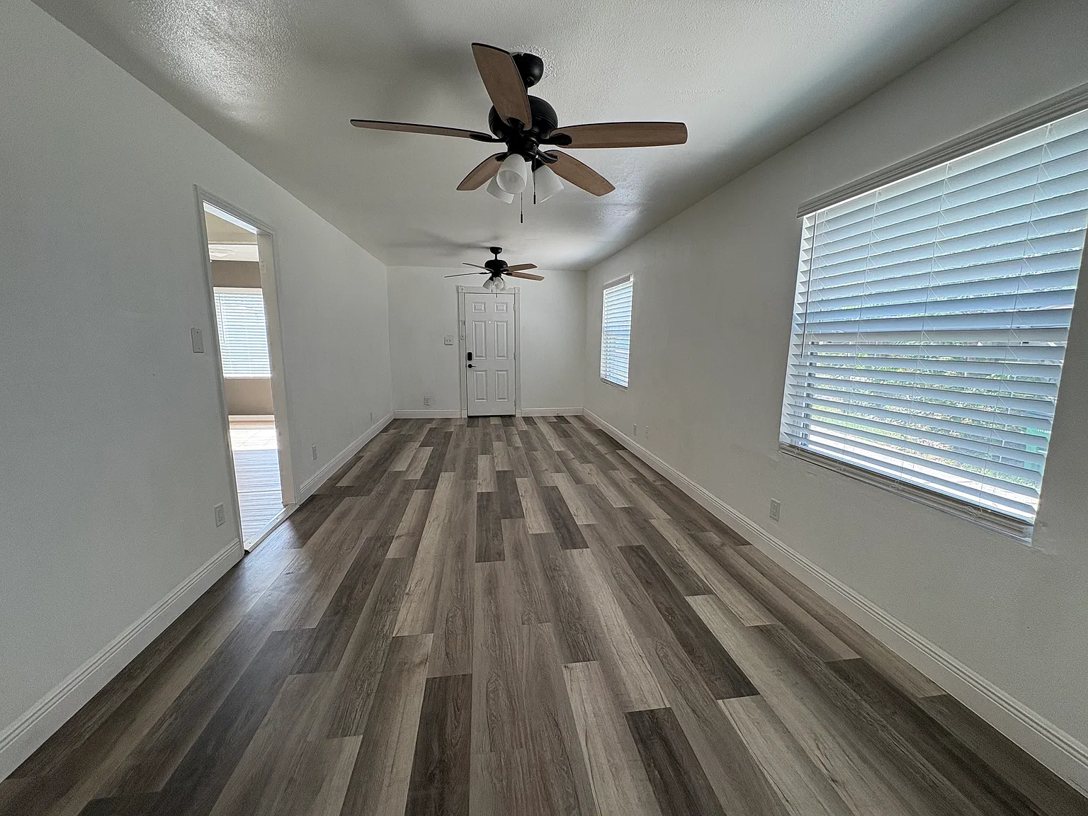 2 bed, 704 sqft, $1,850 — Photo 4