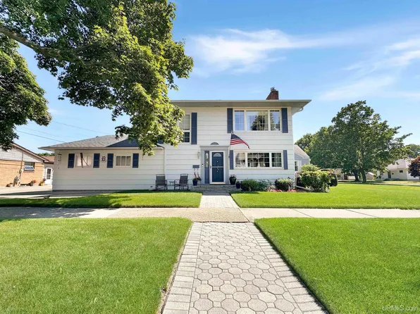 1515 7th Ave S, Escanaba, MI 49829