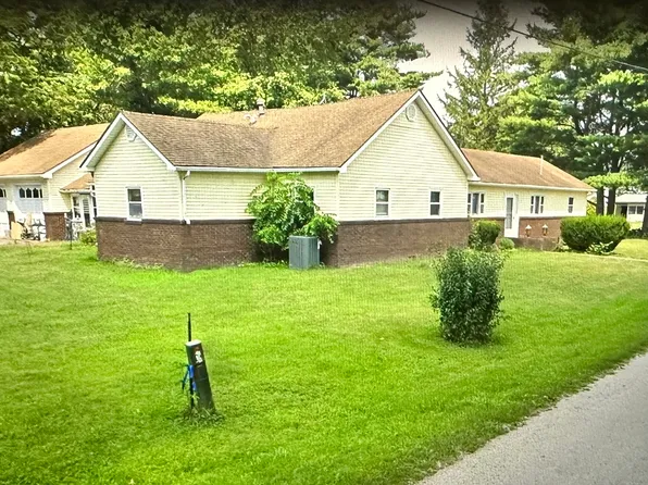 16174 Mission Field Rd, Oakwood, IL 61858