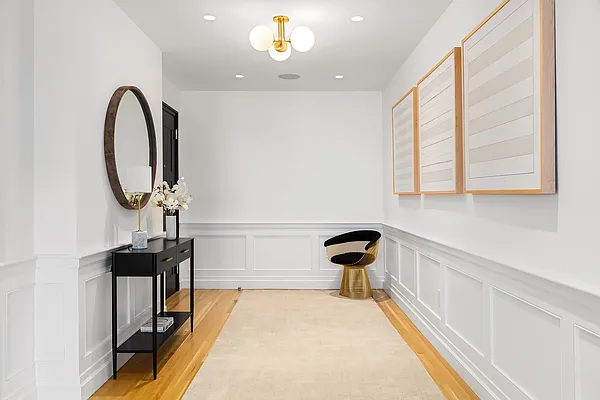 Sold by Redfin Real Estate | media 9