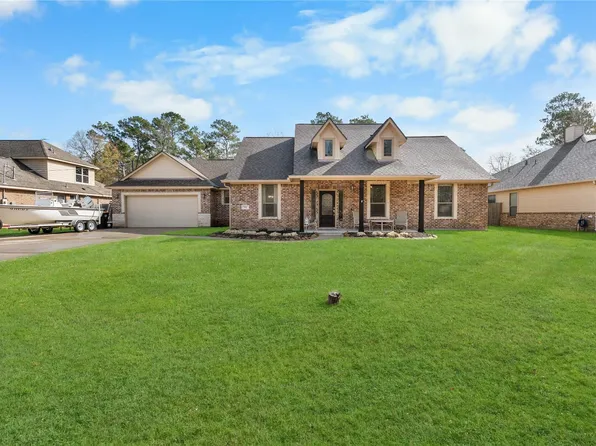 906 Fairbanks Dr, Magnolia, TX 77354