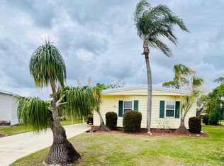 19279 Meadowbrook Ct Lot 42H, North Fort Myers, FL 33903