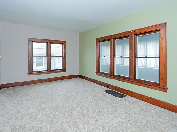 604 S Constantine St-104