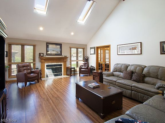 5th image of 20600 Stratford Cir