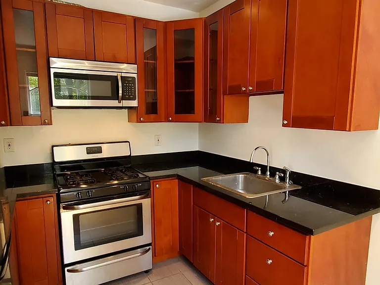 2100 Fell St #9 — Photo 3