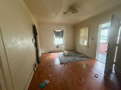 4th image of 1615 S Arago St