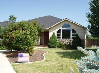 1616 Pacific Ln, Phoenix, OR 97535