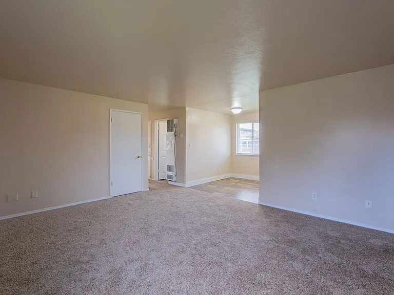 10922 Freiday St SW — Photo 2