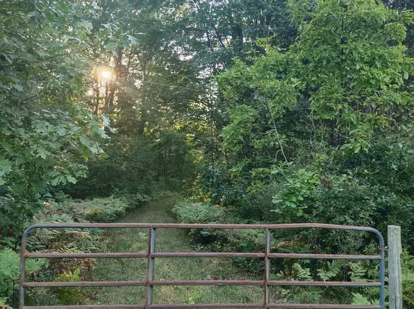 3623 Cloverville Rd, Fruitport, MI 49415