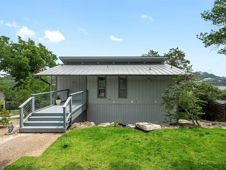 2711 Trail Of Madrones St — Photo 2