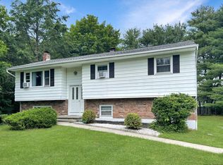 1 Holland Ln, New Paltz, NY 12561