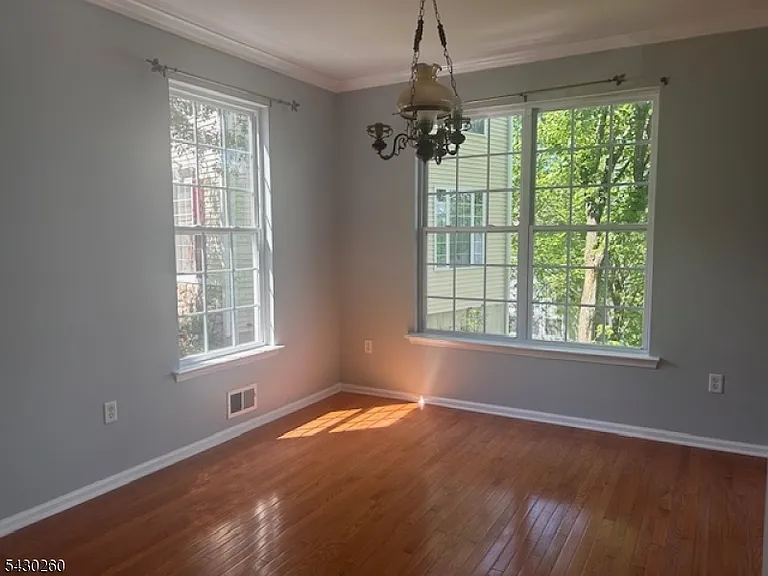 305 Winding Hill Dr — Photo 4
