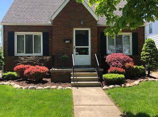 108 Sheridan Dr, Monroe, MI 48162