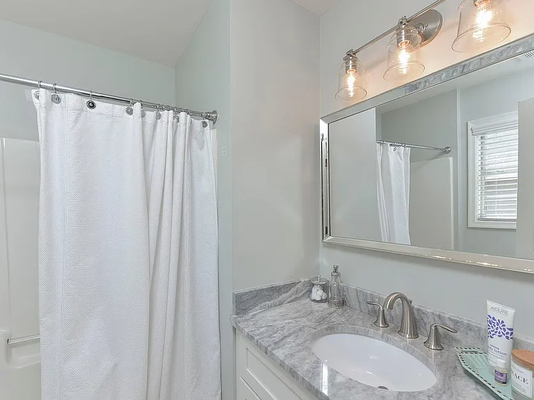 2823 Gadsden St — Photo 8