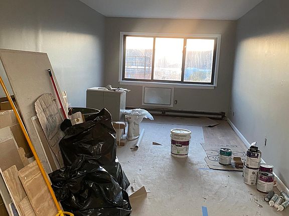3rd image of 227 Hawthorne Ave #2