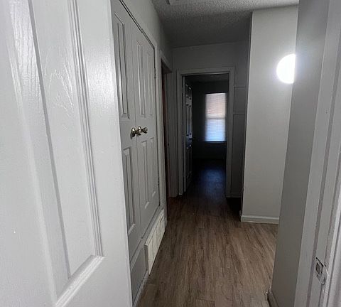 5th image of 705 S 8th St APT 4