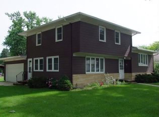 201 E 10th St, Storm Lake, IA 50588