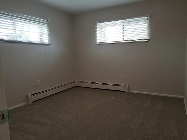 855 W Oxford Ave #4 — Photo 3