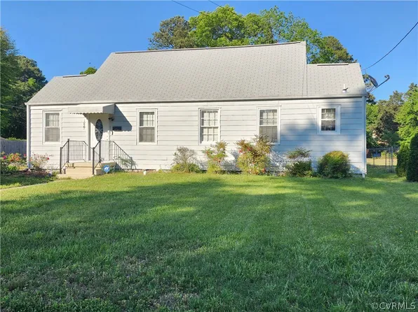 1827 Oakland St, Petersburg, VA 23805