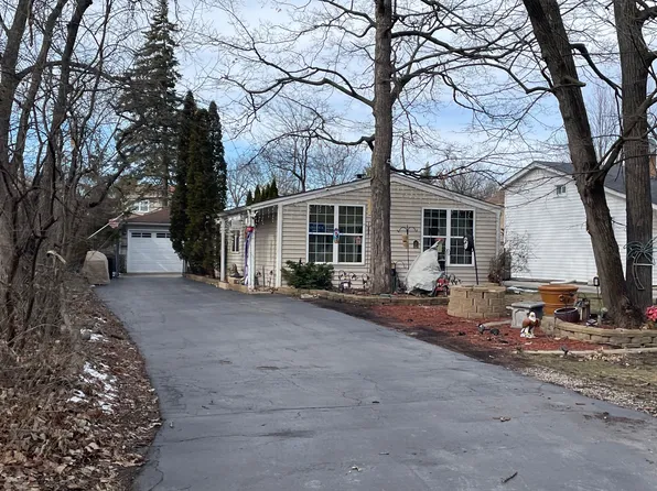 160 N Maple Ave, Wood Dale, IL 60191