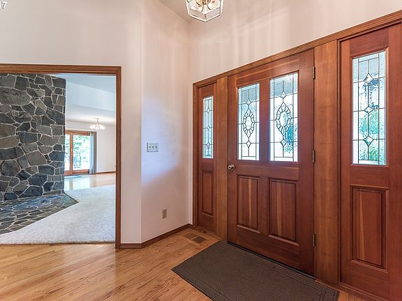 3rd image of 23275 SW Bosky Dell Ln