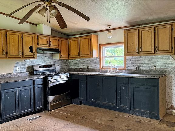 4th image of 4785 Mud Lake Rd