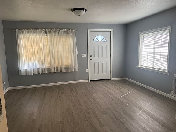 4th image of 1021 S 10th St