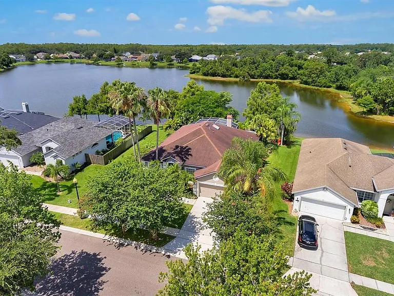 13903 Bluewater Cir — Photo 6