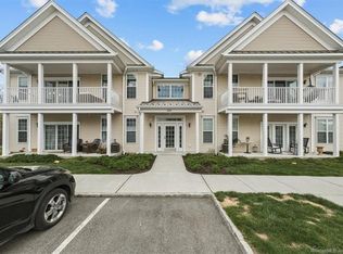 1028 Country View Rd UNIT 1028, Danbury, CT 06810