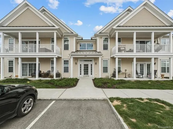 1028 Country View Road #1028, Danbury, CT 06810