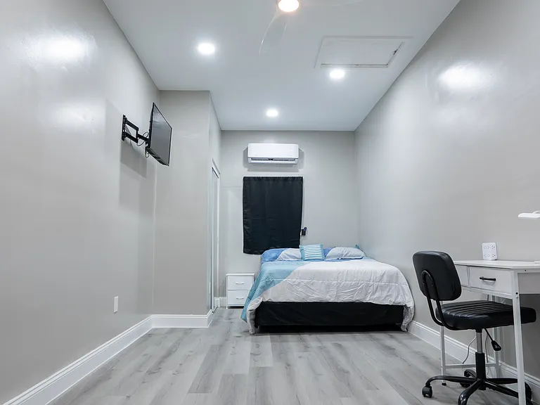 5102 W Osborn Rd — Photo 8