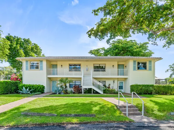 5 Westgate Ln, Boynton Beach, FL