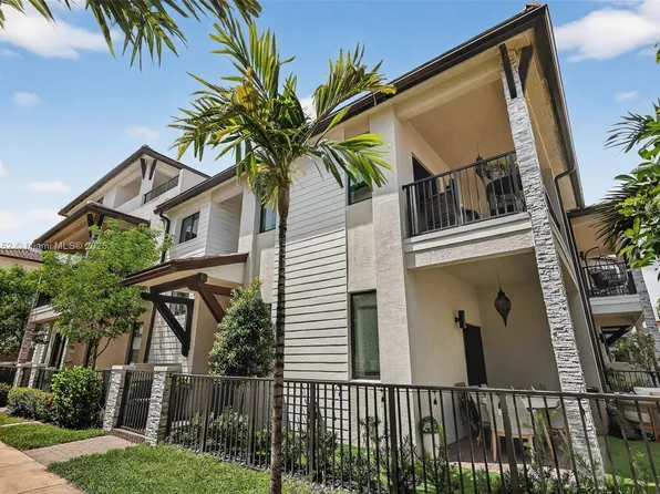 4672 NW 83rd Pkwy, Doral, FL 33166