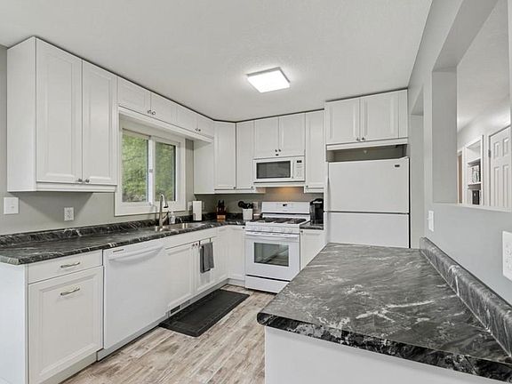 5th image of 3836 226th Ave NW