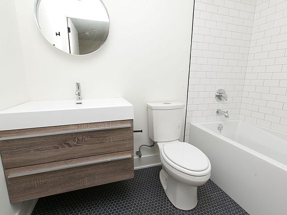 5th image of 2431-2435 Frankford Ave #1
