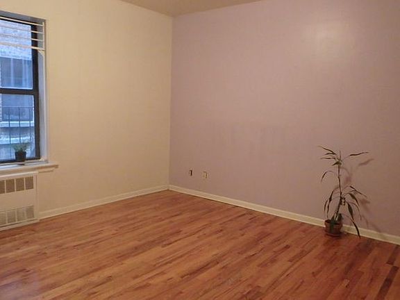 4th image of 849 St Nicholas Ave APT 4E