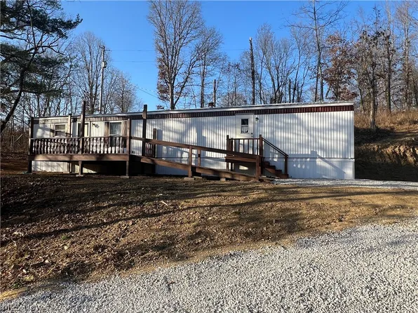 64534 Bobs Run Rd, Cambridge, OH 43725