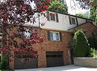1760 Kings Ct, South Park, PA 15129