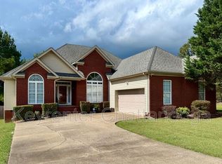 8397 Lady Slipper Rd, Chattanooga, TN 37421