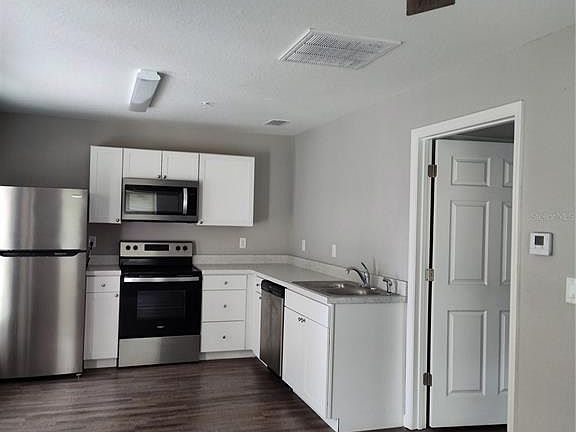 3rd image of 5580 NE 35th St