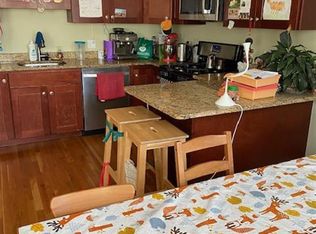 106 Walnut St APT 4, Somerville, MA 02145