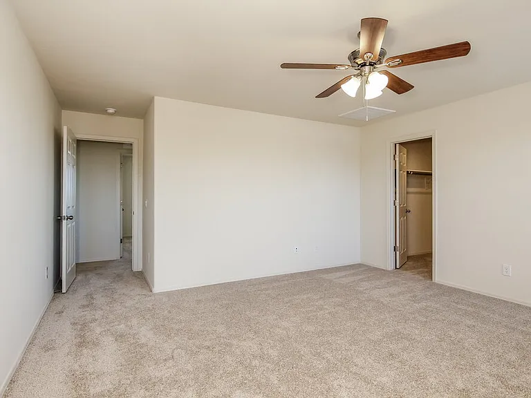 5012 S 109th Dr — Photo 9