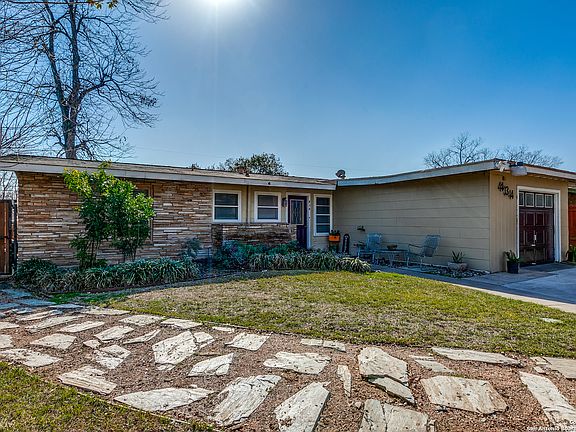 2nd image of 434 GILBERT LN
