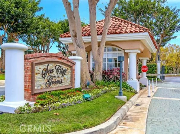 6212 Greenbrier Dr, Huntington Beach, CA 92648