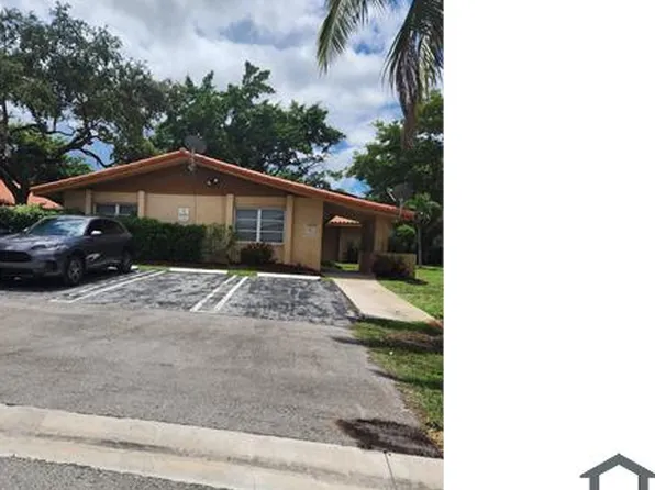 8010 NW 37th Dr #A, Coral Springs, FL 33065