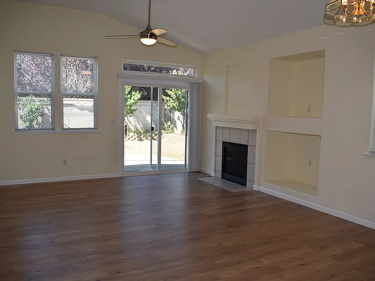 7445 Masters St — Photo 7